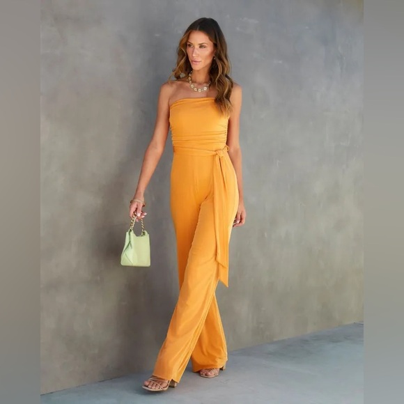 VICI Run The World Strapless Drape Tie Jumpsuit NWT Size Large - Picture 2 of 2